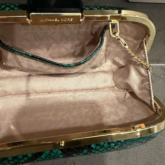 Vintage Michael Kors Emerald Green Snake-Print Clutch with Gold Chain - Picture 2 of 3